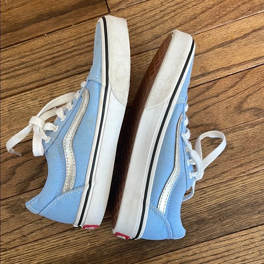 Vans Light Blue Sneakers with White Flower Lace holders